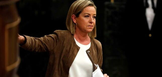 La diputada de Coalici&oacute;n Canaria, Ana Oramas, tras su intervenci&oacute;n ante el pleno del Congreso de los Diputados. EFE/Emilio Naranjo.
