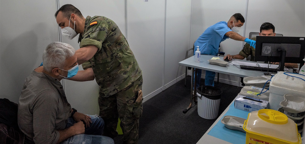 Las Fuerzas Armadas se suman a la vacunación. ACFI PRESS