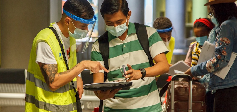 Cribado de pasajeros en aeropuertos. ACFI PRESS