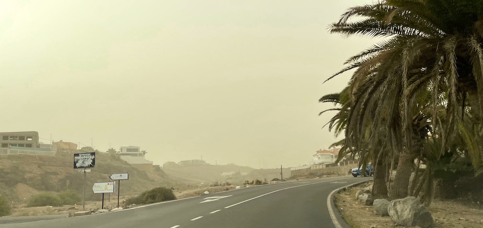 Abundante calima en Maspalomas. Maspalomas Ahora