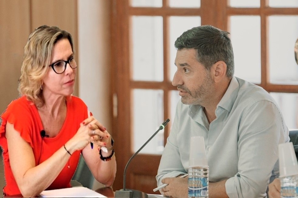 Concepción Narváez (PSOE) y Alejandro Marichal (CC).