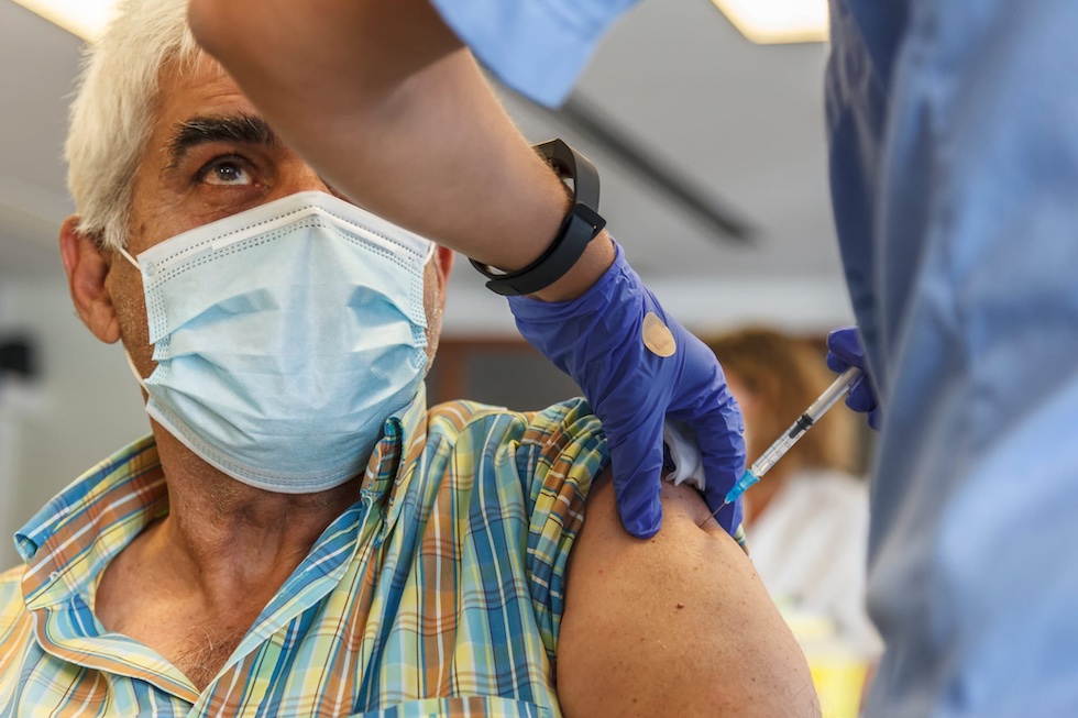 Mascarilla obligatoria y recomendación de la vacunación contra la gripe y covid 19