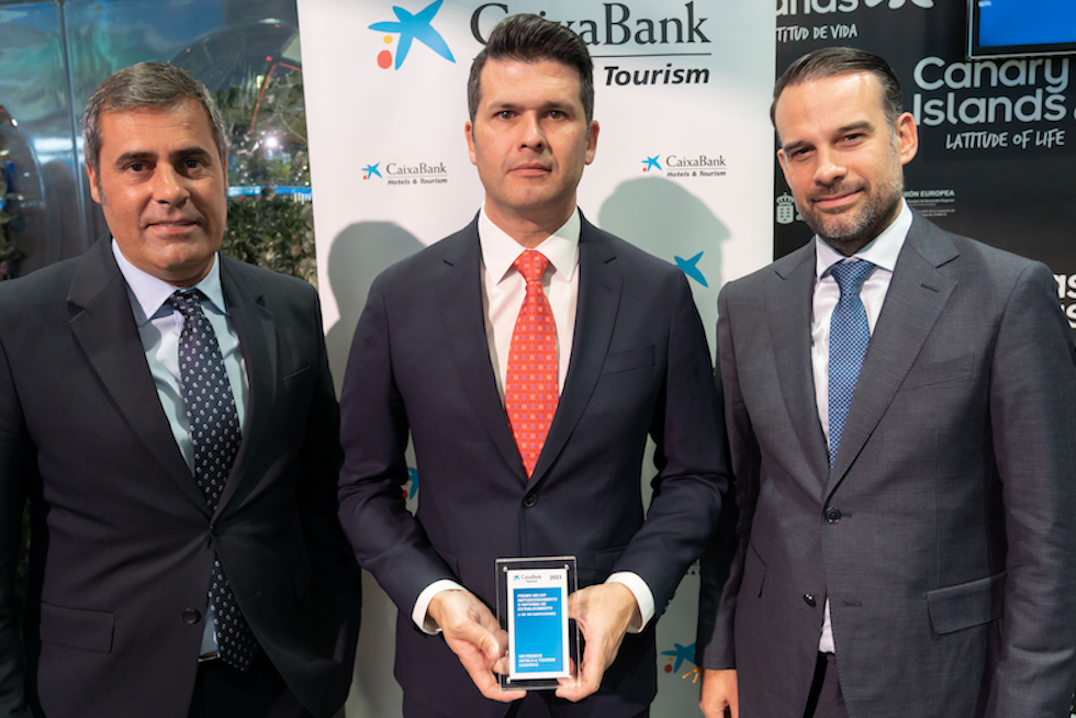 De Izq a Dcha Pablo Lorenzo, Francisco López y José Alba