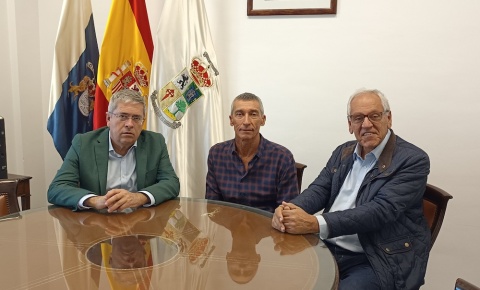 El nadador Enrique Mata