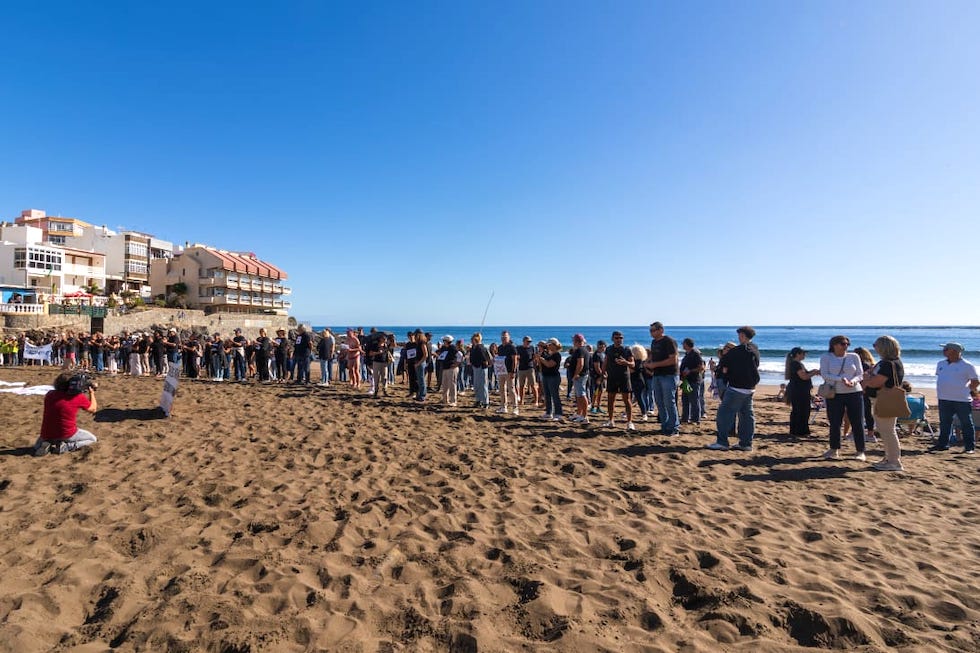 Cadena humana en Salinetas. | MASPALOMAS AHORA