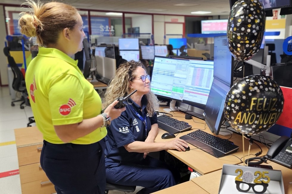 Rescatan a una mujer tras caer en un camino de Arteara