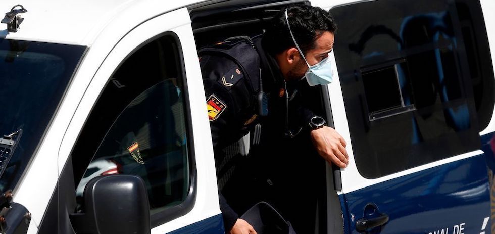 Detención. TIEMPO DE CANARIAS