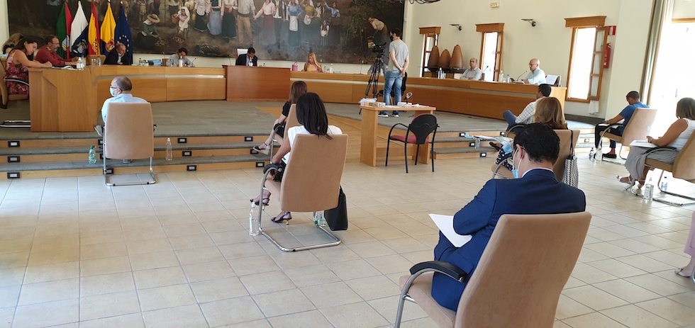 Pleno. Foto de archivo