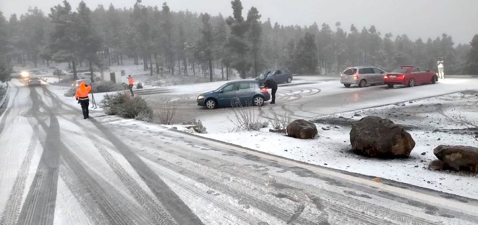 Nieve en la cumbre. Imagen: TIEMPO DE CANARIAS