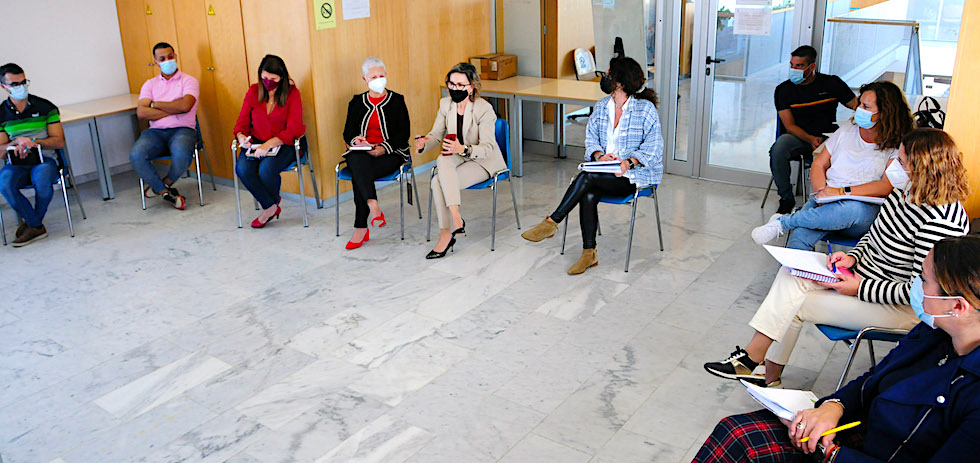 Reunión sobre los menores migrantes escolarizados.