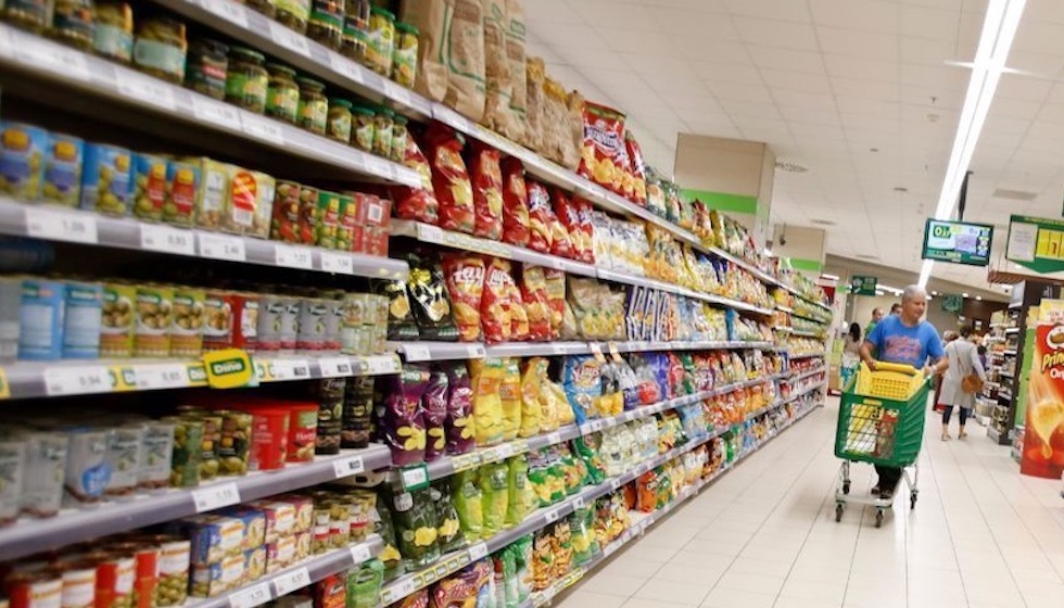 Los transportistas canarios aseguran que el paro afectará a los supermercados.