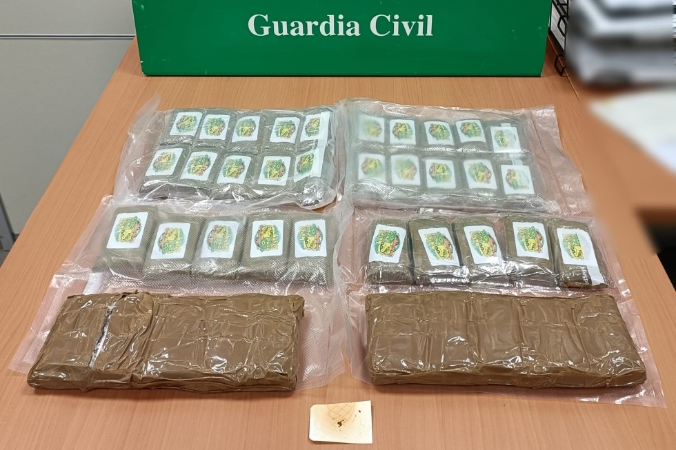 Material sustraído tras la intervención. Guardia Civil