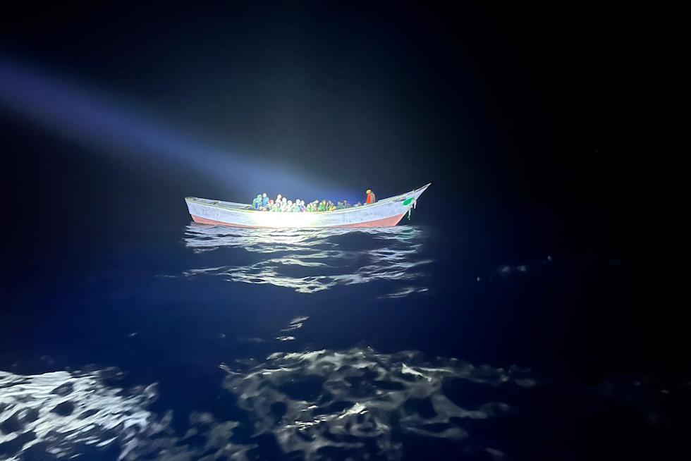 Cayuco localizado (imagen de archivo) | MASPALOMAS AHORA|