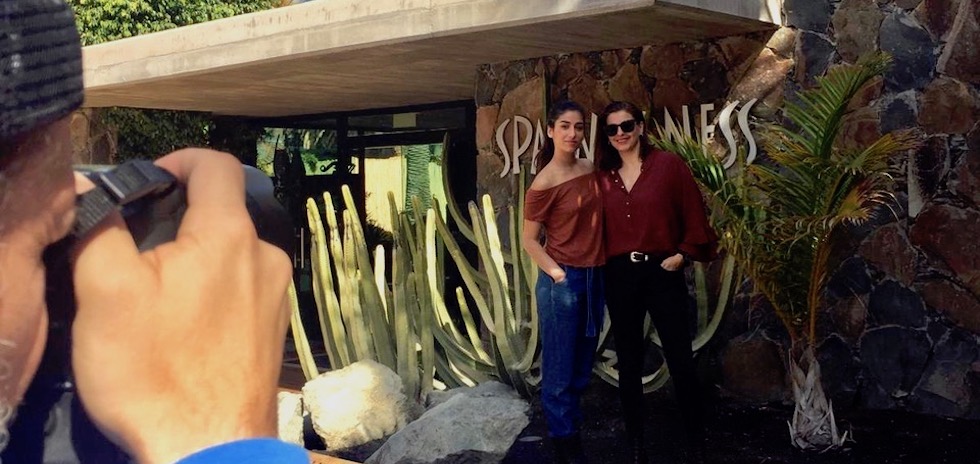 Pie de Carolina Yuste con Carmen García, Gerente de Gran Canaria Wellness