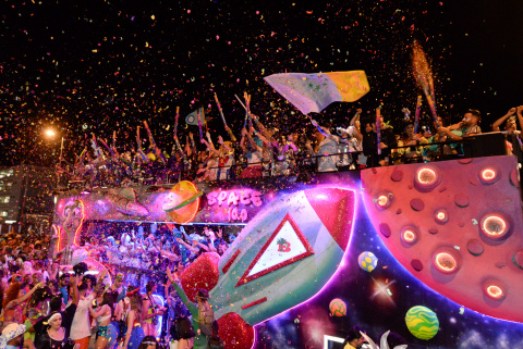 Segundo premio viaje con la carroza a la luna