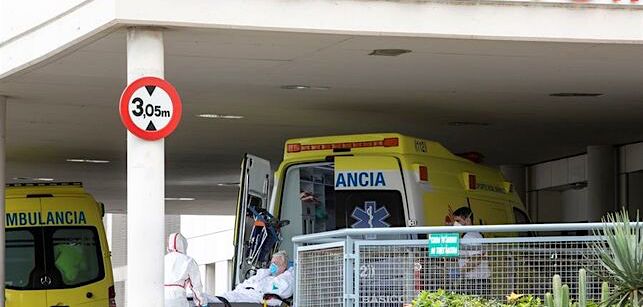 El complejo Hospitalario Universitario Insular-Materno Infantil. EFE/ Quique Curbelo