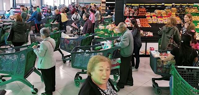 El consumo en los hogares sube un 180 % tras las medidas contra el COVID-19 EFE