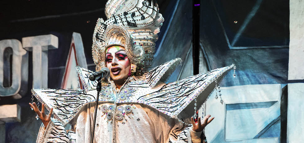 Drag Shiky durante su actuación en Arguineguín