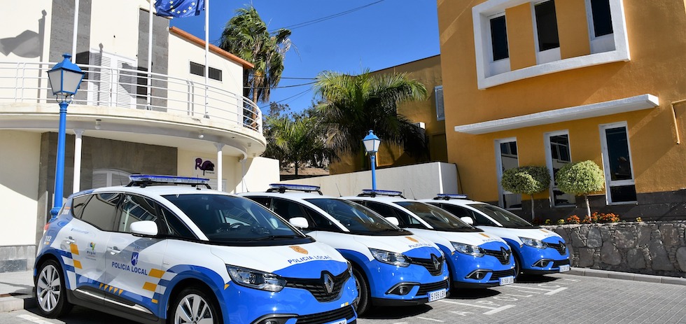 Exterior de las dependencias de la Policía Local de Mogán en Arguineguín
