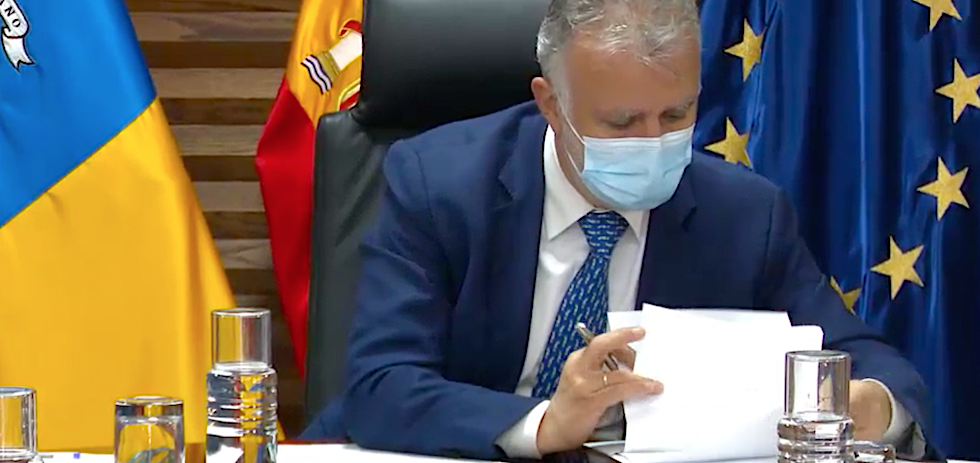 El presidente del Gobierno de Canarias, Ángel Víctor Torres con su Consejo Asesor. ACFI PRESS