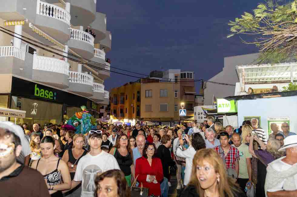 Entierro de la Sardina del Carnaval Costa Mogán | MASPALOMAS AHORA
