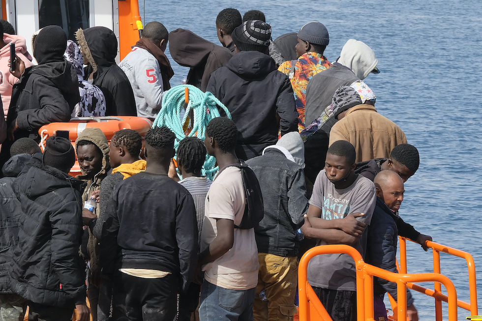 Llegada de una patera al muelle de Arguineguín. Imagen de archivo
