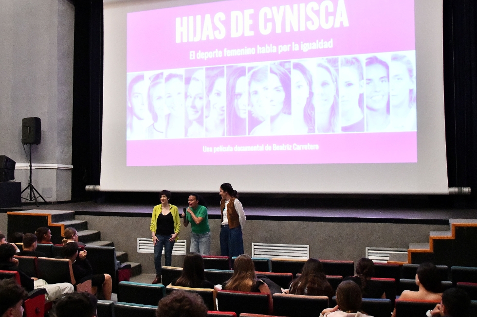 Proyección del documental Hijas de Cynisca