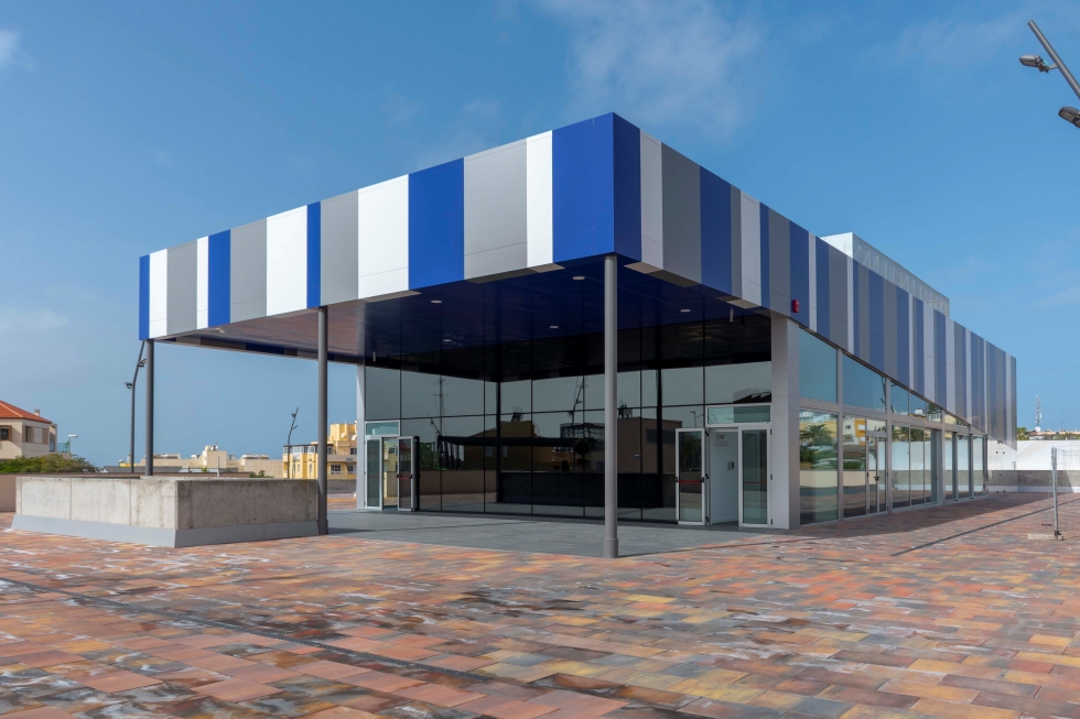 Exterior del edificio polivalente de Arguineguín. Imagen de archivo