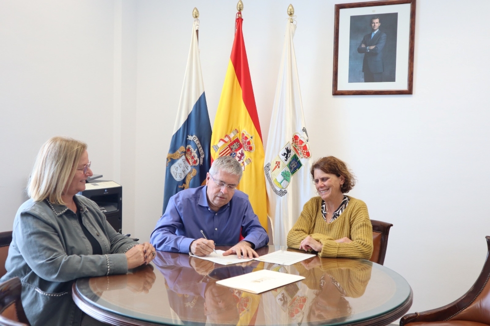 San Bartolomé de Tirajana forma a 15 desempleados en trabajos ambientales con palmeras