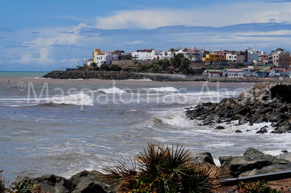El agua del barranco de Arguinegu&iacute;n desemboca en el mar | MASPALOMAS AHORA