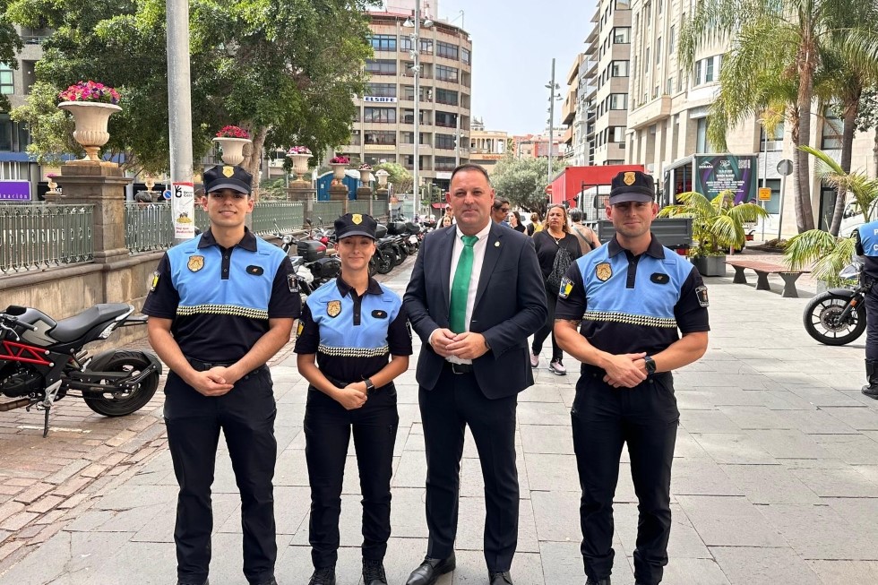 Tazacorte incorpora tres nuevos agentes al cuerpo de la Policía Local