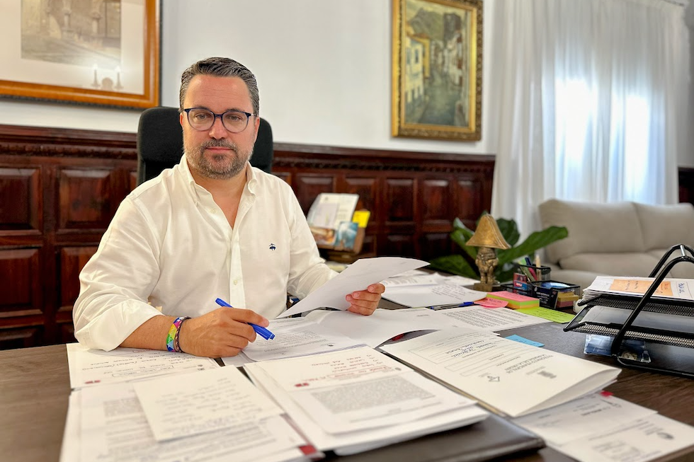 Antona solicita una reunión con Costas para dar mayor seguridad a las viviendas del litoral