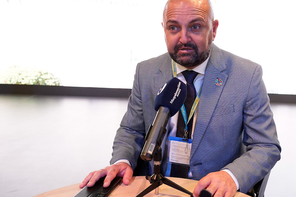 El consejero de Turismo, Carlos Álamo, durante una entrevista. Imagen de archivo