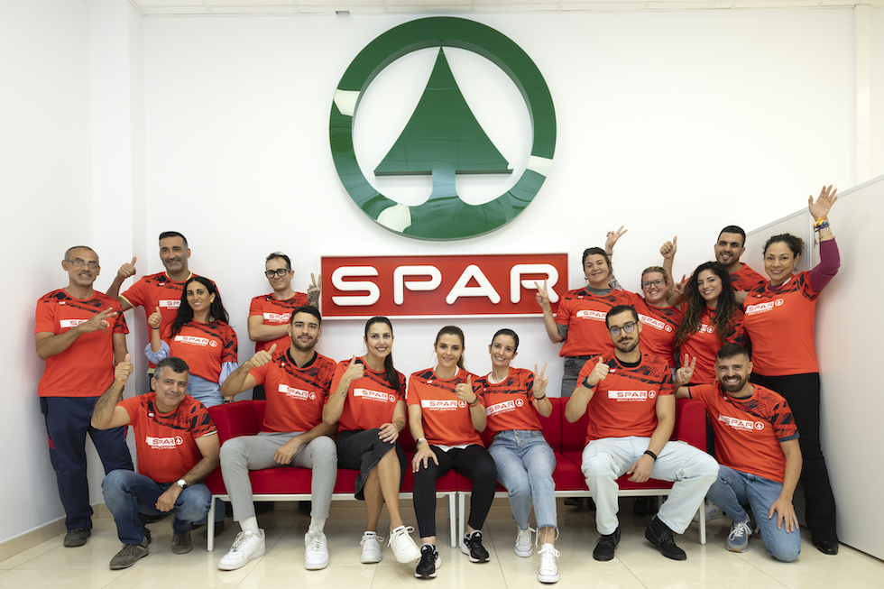 El equipo de Spar Gran Canaria preparado para la carrera