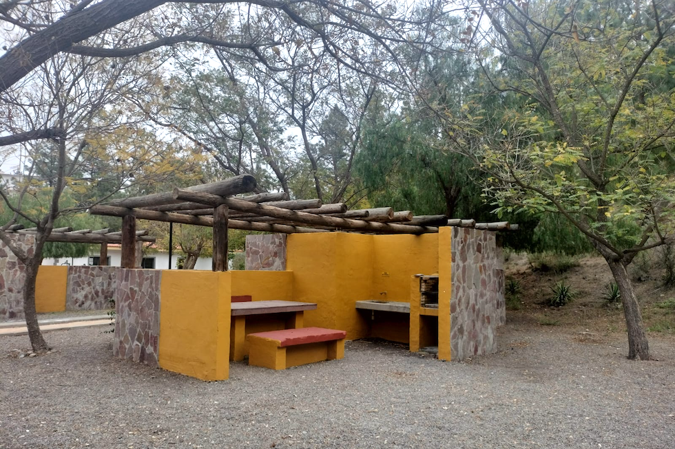 El Parque Recreativo de Tunte se transforma en un espacio de descanso para familias y peregrinos del Camino de Santiago