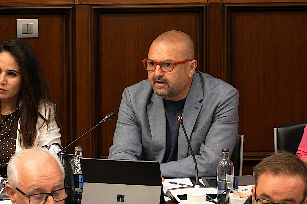 Carlos Álamo (PSOE) pide a Marco Aurelio Pérez que no respalde “otra deslealtad” de su socio de gobierno