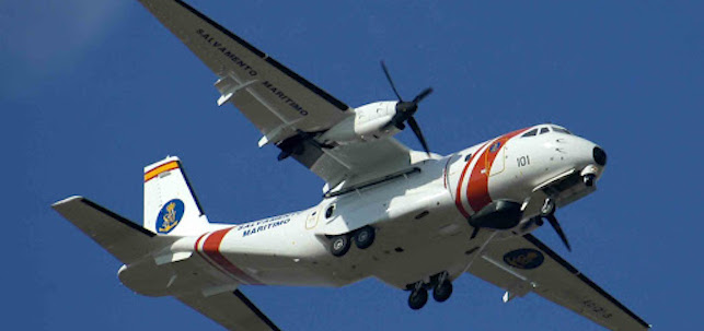 Avi&oacute;n de Salvamento Mar&iacute;timo. EFE