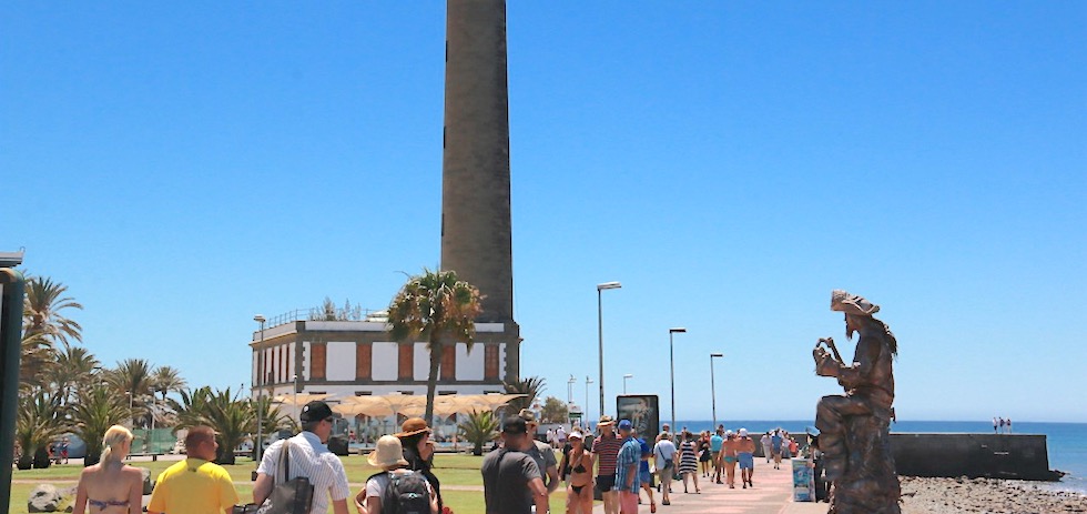 Turistas en el Paseo de Meloneras antes de la pandemia. Foto: Maspalomas Ahora