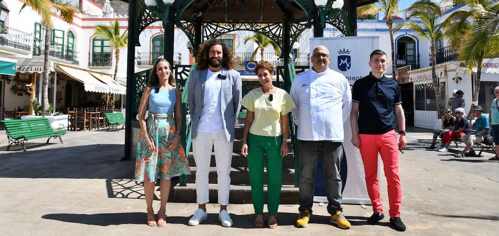 De izquierda a derecha. Jessica Morata, Raúl Ginés, Onalia Bueno, Germán Ortega y Nicola Ivicic.