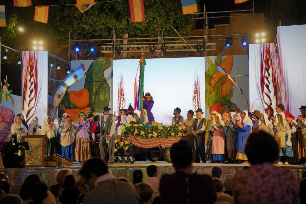 Pregón de las fiestas en honor a la Santísima Trinidad en el Tablero de Maspalomas