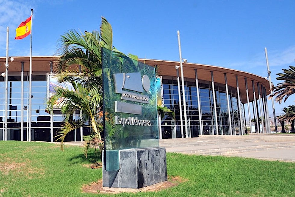 Fachada del Palacio de Congresos ExpoMeloneras. Imagen de archivo
