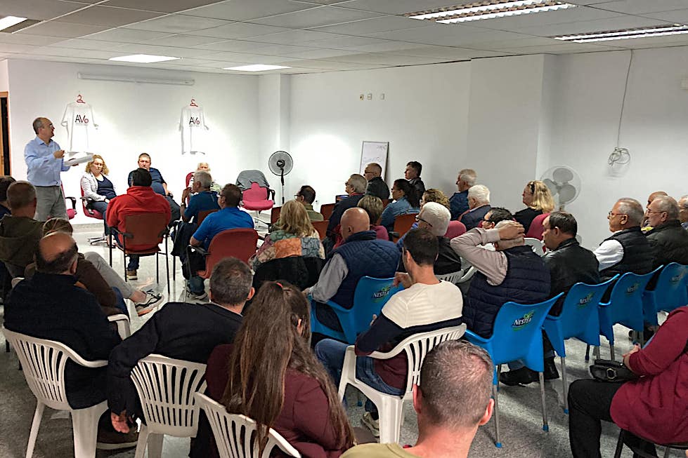 Reunión de afiliados de AV Santa Lucía. Archivo