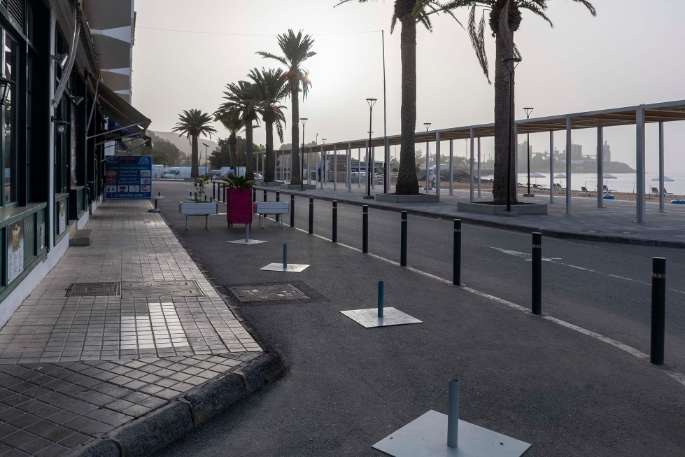 Tramo de la calle Juan Juana, junto a la playa de El Perchel