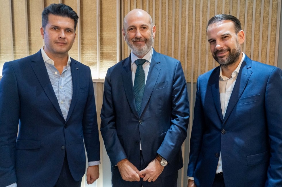 De izq a dcha, Francisco López, Javier García Cuenca y José Alba