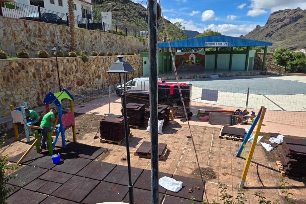 Rehabilitación del parque de Cercados de Espino