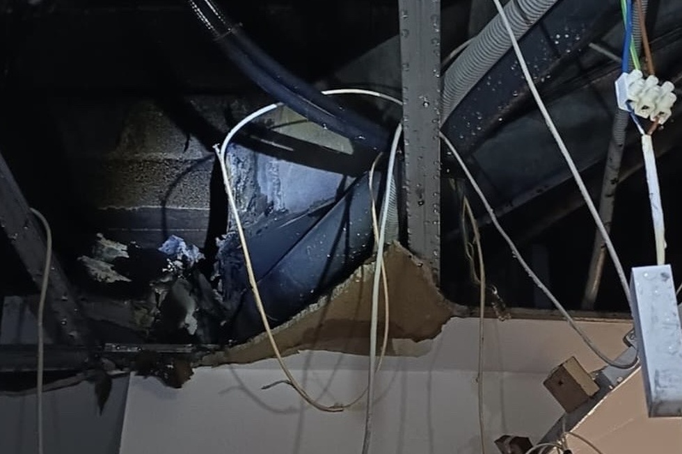 Techo del hotel tras el incendio