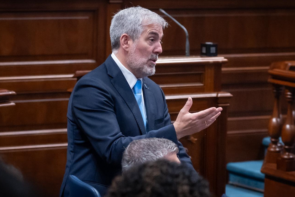 Fernando Clavijo durante  la sesi&oacute;n de control al Gobierno