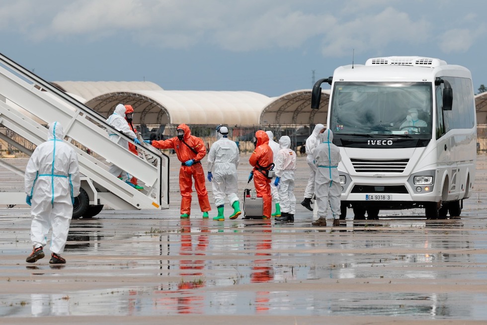 Canarias afronta la primera fase de una evacuación inédita tras el brote detectado en el crucero polar ‘Hondius’