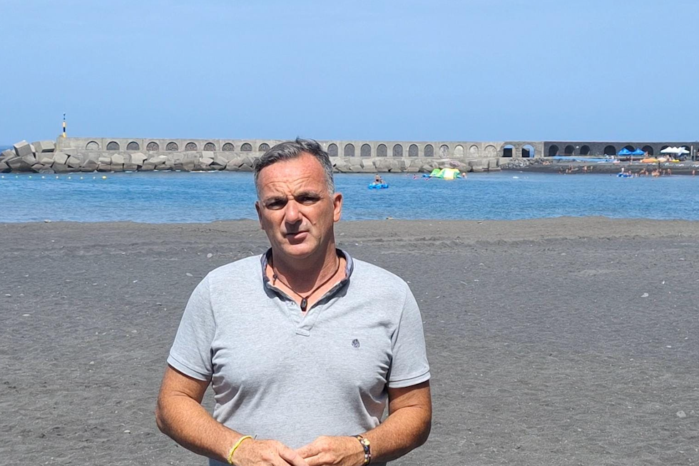 El alcalde de Tazacorte defiende el papel estratégico del puerto en las rutas del Atlántico