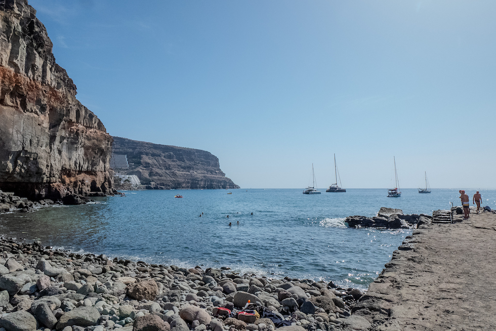 Muelle Viejo, Playa de Mog&aacute;n